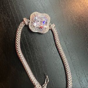 Stone mesh bracelet tiara